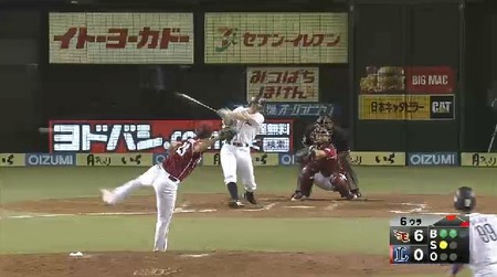 ６回裏２秋山タイムリー２ベース (1)