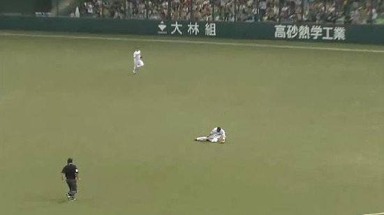 ８回表５ライトフライ熊代スライ (1)