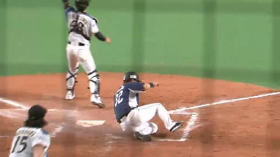 ３回表２浅村フォアボールおかわりタイムリー２ベース (1)