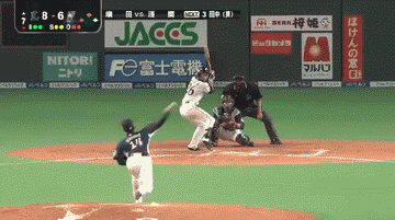 ７回裏８金子ファインプレー (1)