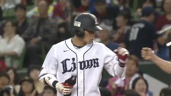 8回裏4鬼崎ヒット満塁 (5)