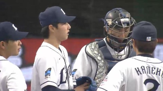 6回表２ツーアウトからヒット交代 (1)