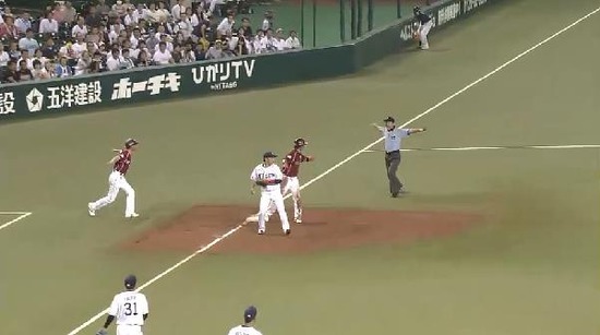 5回表3送りバント岩尾FC満塁ノーアウト (4)