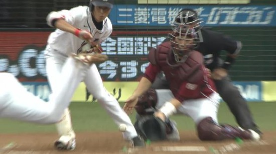 2回裏3金子デッドボール (1)