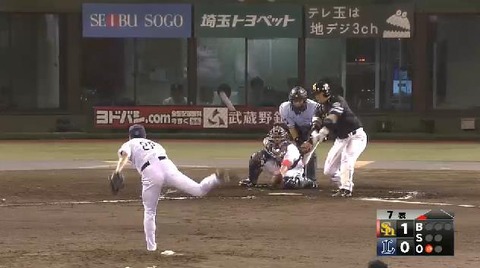 7回表1細川犠牲フライ (1)