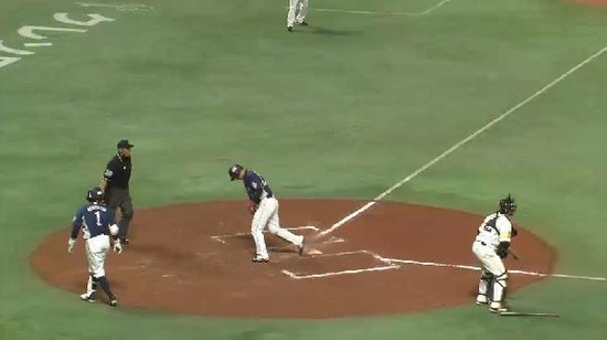 ７回表４秋山タイムリー (1)