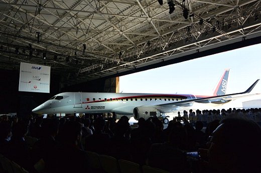 20141018-MRJ_Rollout02