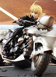 『FateZero』セイバー&セイバー・モータード・キュイラッシェ