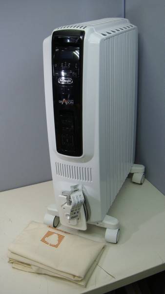 デロンギ☆オイルヒーター☆中古美品☆TDD0815Bドラゴンデジタル