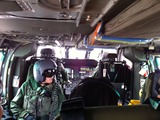 機内