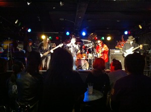 20111218205343iPhone 4
