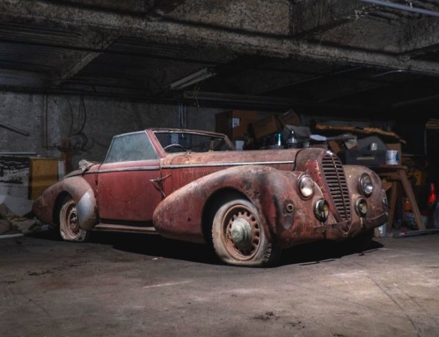 retro_cars_garage_09