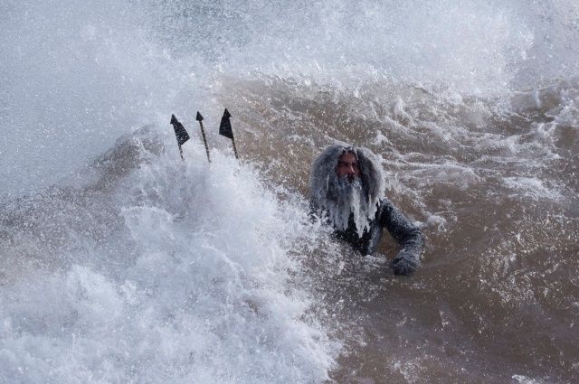 surfing_in_lake_superior_02