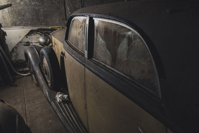 retro_cars_garage_04