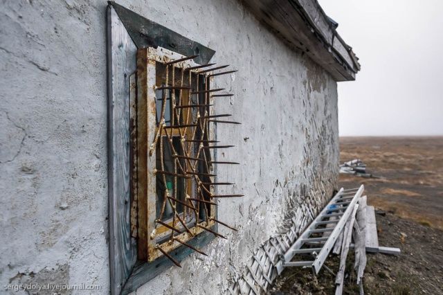 reshetka_okno_02