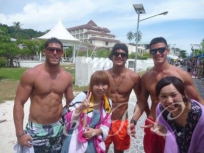 プーケット近郊のダイビングは海中案内人まで