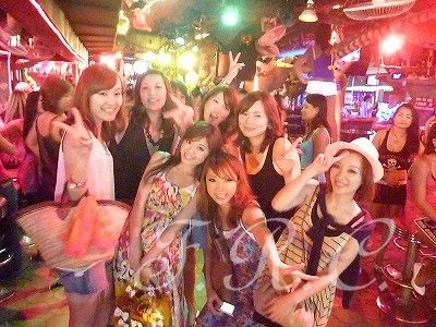 プーケット夜遊びツアーゴーゴーバー置屋