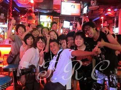 プーケット夜遊びツアーゴーゴーバー置屋