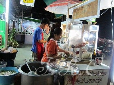 プーケット夜遊びツアーゴーゴーバー置屋