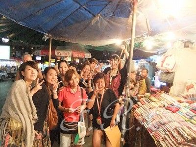 プーケット夜遊びツアーゴーゴーバー置屋