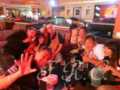 プーケット夜遊びツアーゴーゴーバー置屋