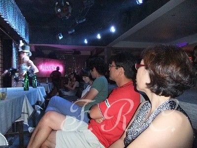 プーケット夜遊びツアーゴーゴーバー置屋