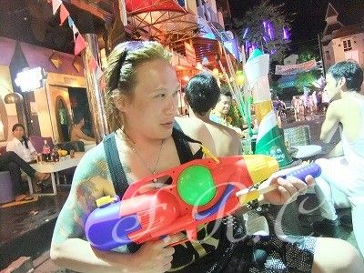 プーケット夜遊びツアーゴーゴーバー置屋