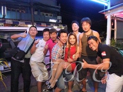 プーケット夜遊びツアーゴーゴーバー置屋