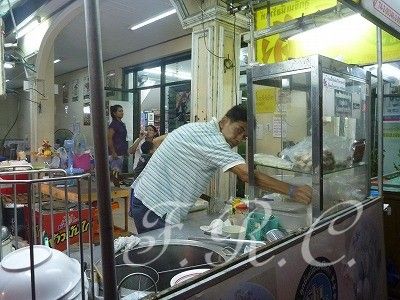 プーケット夜遊びツアーゴーゴーバー置屋