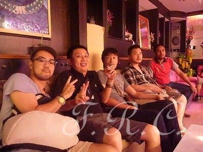 プーケット夜遊びツアーゴーゴーバー置屋
