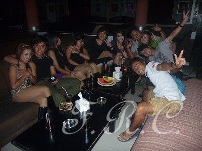 プーケット夜遊びツアーゴーゴーバー置屋