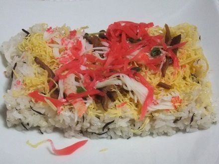 ���餷����