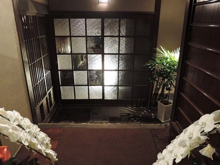 中から外を