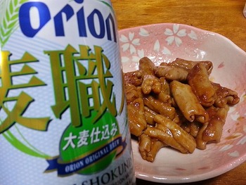 缶ビールとおつまみ