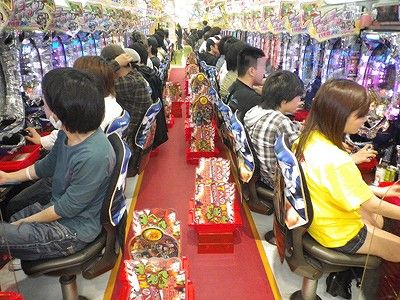 ぱちんこ 満席