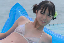 ジュニアアイドル  まんこ透け 
