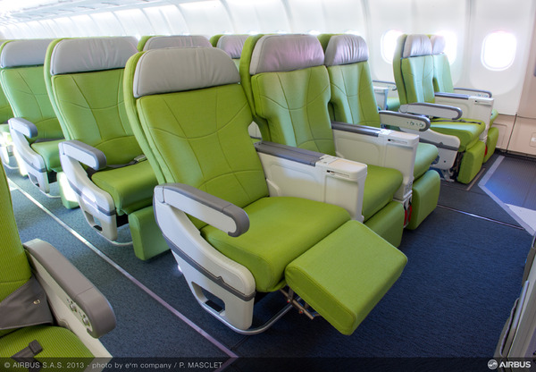 20131209-A330 SKYMARK INTERIOR CABIN SEAT
