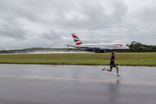 British Airways Man Vs Plane - Rudolph Raath wins fastest time