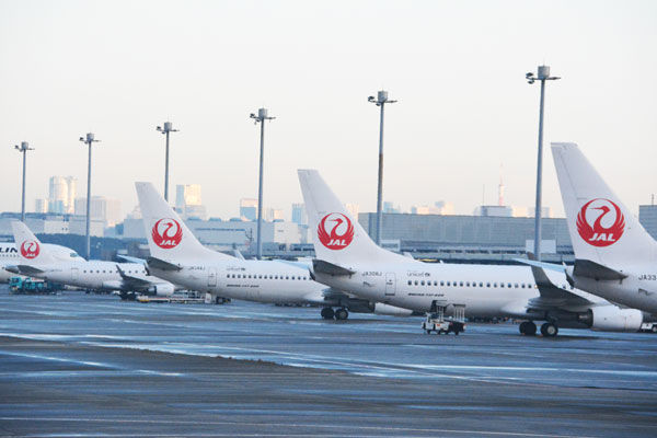 JAL、サクララウンジでCoCo壱番屋監修の魚辛カレーうどん・チリトマカレーラーメン提供　中部国際空港限定で