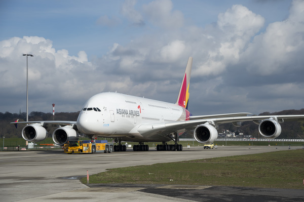 A380_Asiana_Rollout_Paint_4