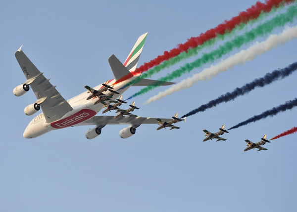 エミレーツ航空、民間航空史上最大の発注 エアバスA380型機を101 エミレーツ航空、民間航空史上最大の発注 エアバスA380型機を101