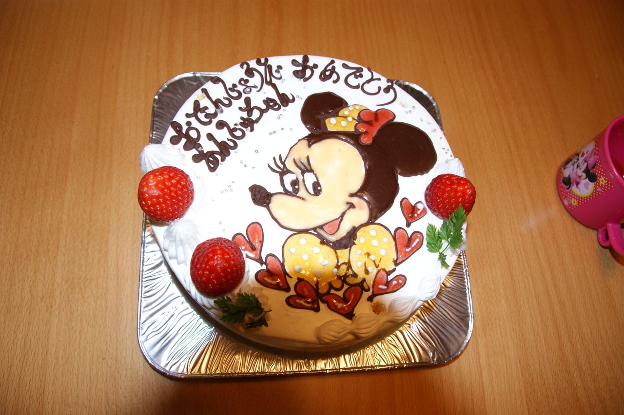 ミニーちゃんケーキ