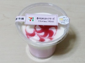 苺のなめらかレアチーズ