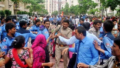 http://www.hindustantimes.com/rf/image_size_960x540/HT/p2/2017/07/13/Pictures/protest-at-a-noida-housing-society_a5e57a30-6783-11e7-95fb-ec6334583ea6.jpg