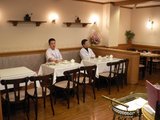 e-maid_店内_左奥