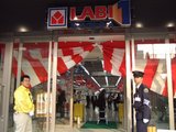 正面入口_から店内を見る
