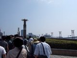 WF2005S_列の最遠点から会場方向をみる