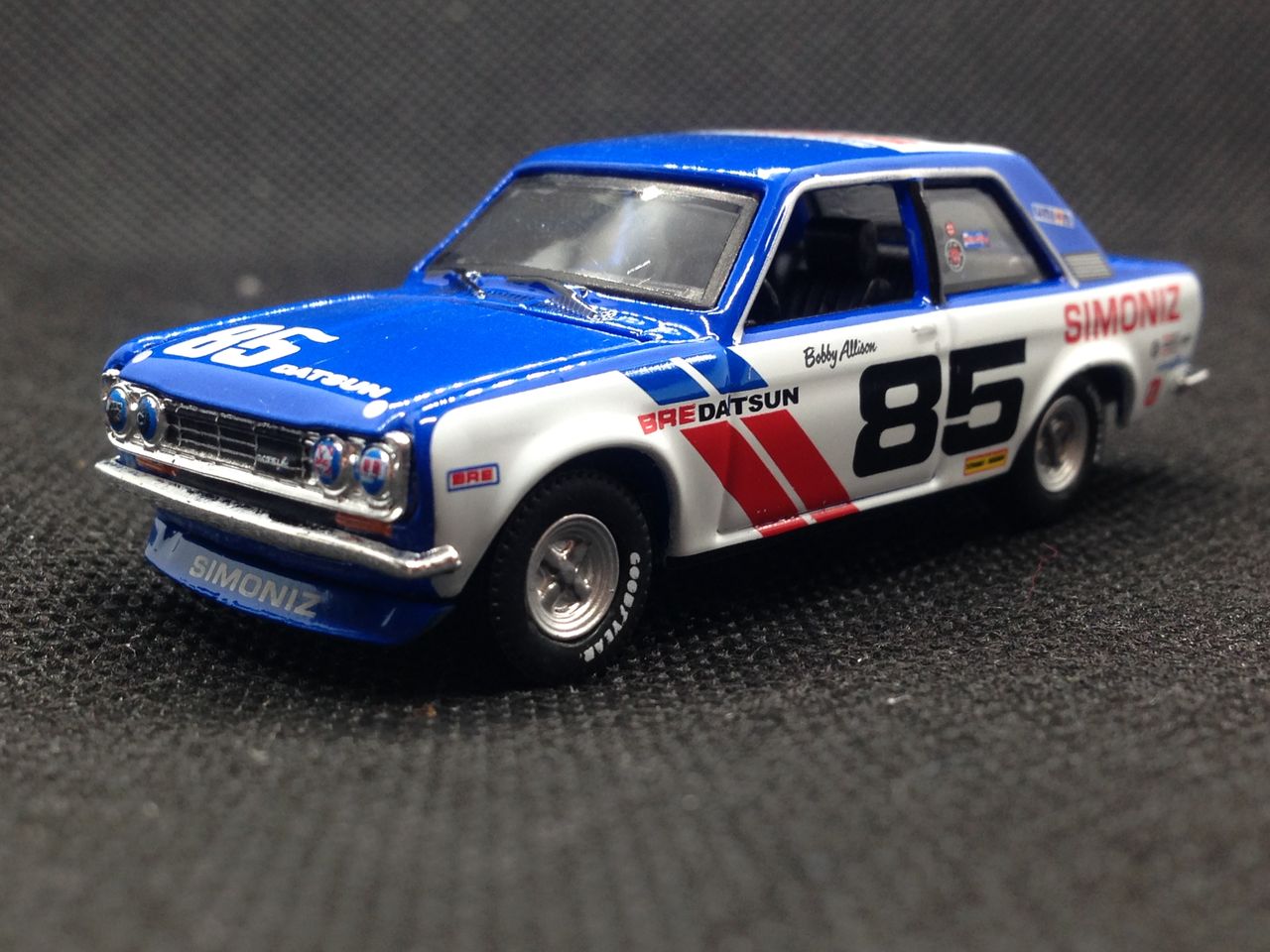 GREENLIGHT TOKYO TORQUE 3 1972 BRE DATSUN 510 BOBBY ALLISON #85