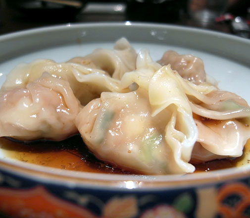 餃子・モツ鍋専門店 杏玻蘭巣 水餃子(アップ)