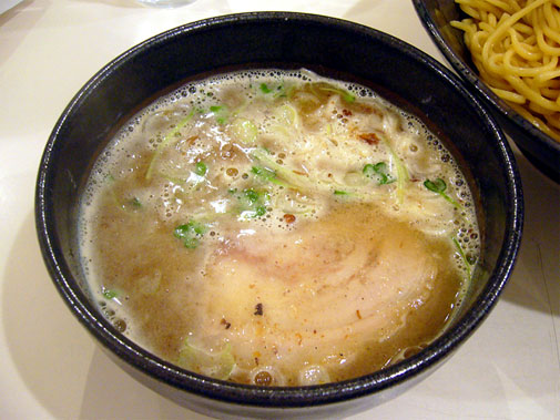 東成きんせい 特製 つけ麺(つけ汁)